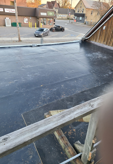 Black PVC Modular C3 Membrane The perfect solutions for those areas where a PVC membrane is optimal but white is not an appropriate solution.  Photo by Wayne's Dridek